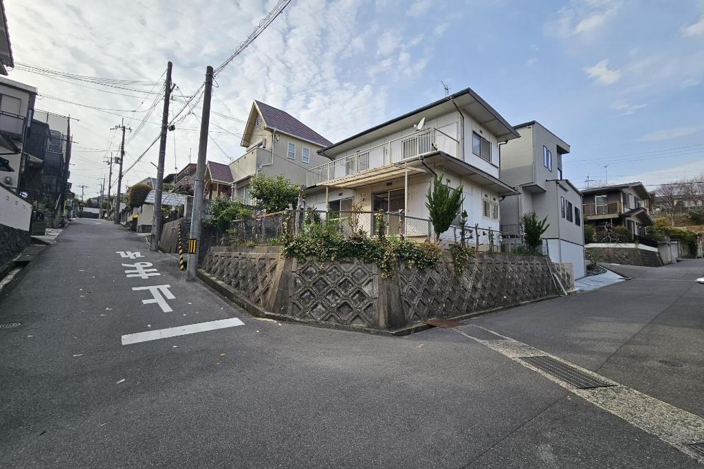 大阪府高槻市東城山町土地