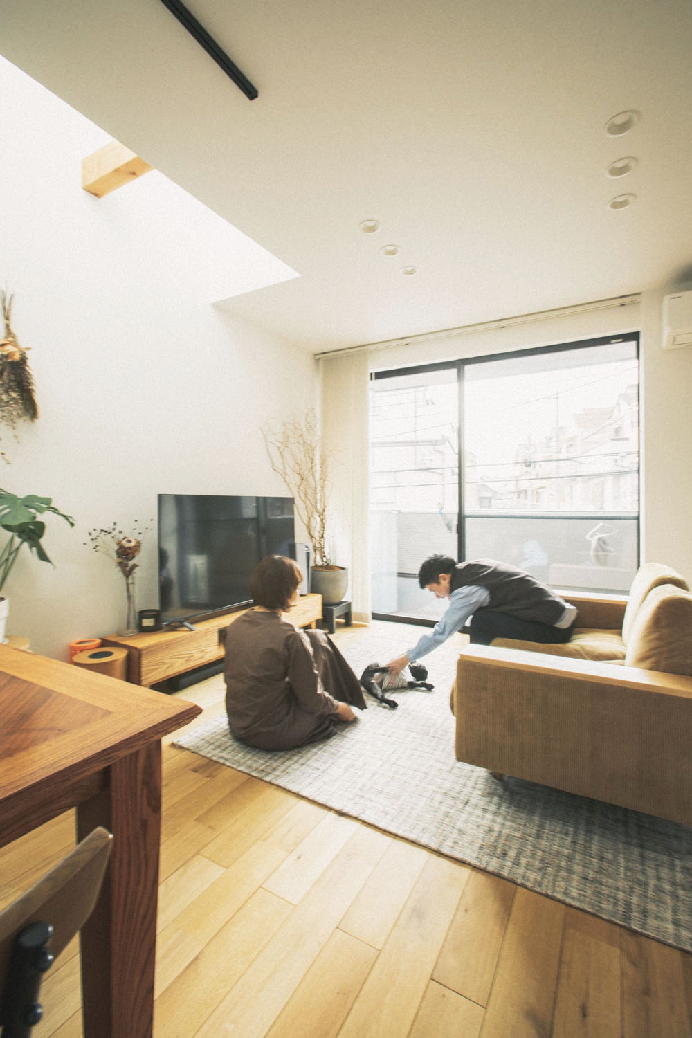 吹抜けのある開放感溢れるリビング